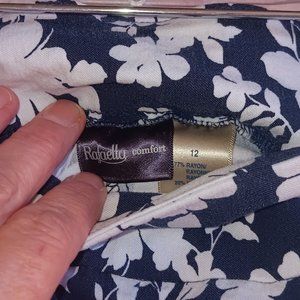 Womens Capri's